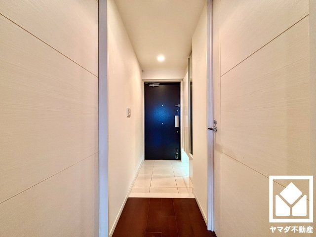 クレアガーデン伏見桃山の玄関