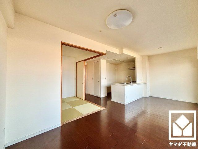 クレアガーデン伏見桃山の居間・リビング