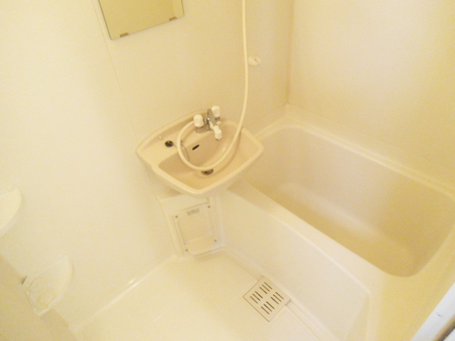 アクアフォレースの浴室|バストイレ別☆