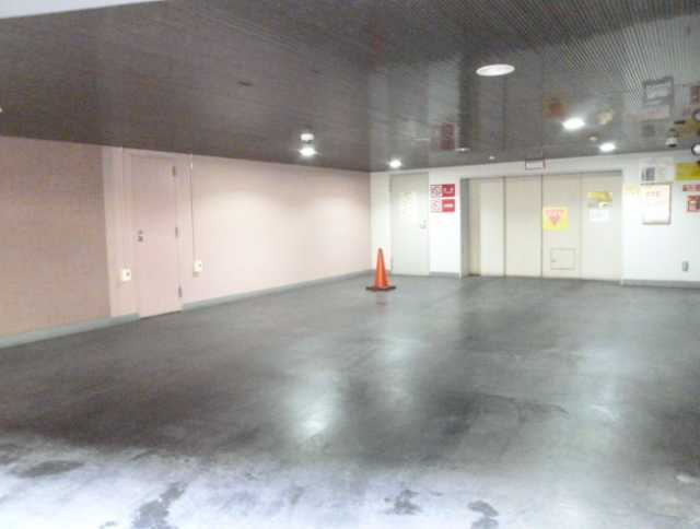 グランドメゾン三軒茶屋　分譲賃貸　宅配BOX　駅近の駐車場