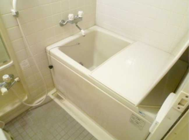 グランドメゾン三軒茶屋　分譲賃貸　宅配BOX　駅近の浴室