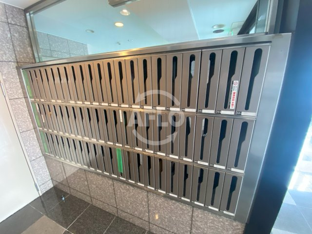 リーガル北梅田のその他共用部分|リーガル北梅田　郵便受け