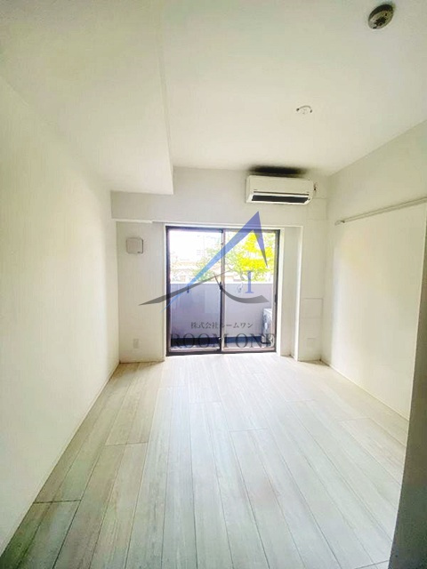 ライジングプレイス綾瀬の居間・リビング|洋室のお部屋です。