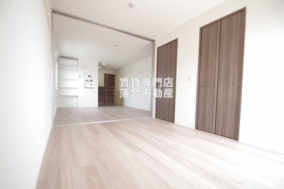 【洋室】 | マーリエ | 落ち着いた色調のお部屋♪