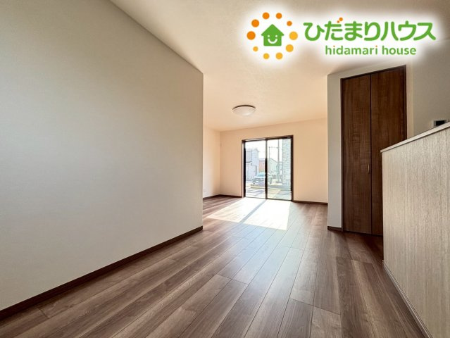 本庄市小島6丁目　13期　新築一戸建て　05の居間・リビング