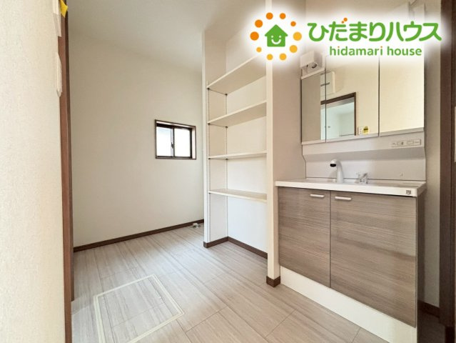 本庄市小島6丁目　13期　新築一戸建て　05のランドリースペース