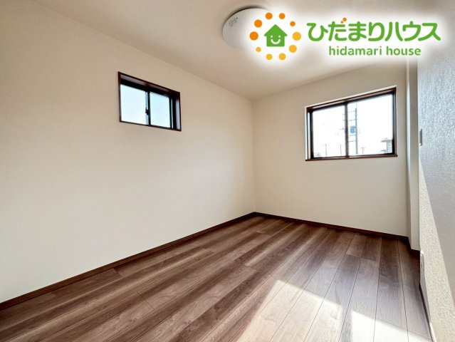 本庄市小島6丁目　13期　新築一戸建て　05の洋室