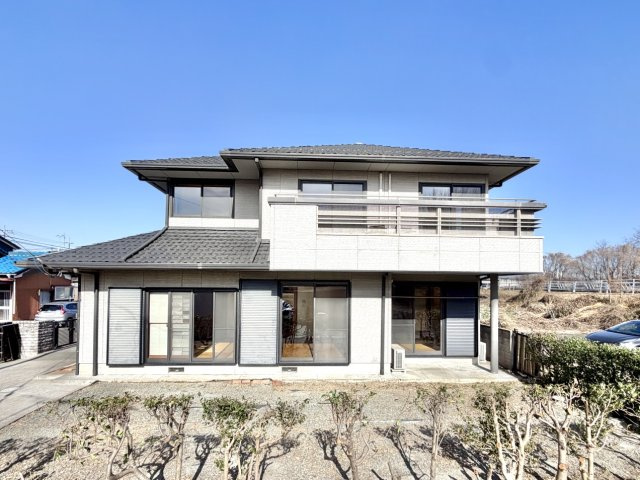 【中古戸建】伊勢崎市八幡町の外観|■外観｜ここから始まる「日常」はご家族にとってかけがえのない時間となります。少しでも豊かに、快適に。