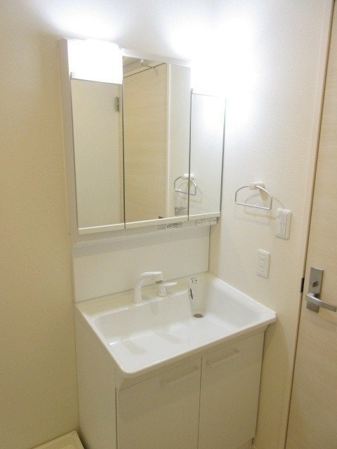 プレシアの洗面所|★温水シャワー付洗面化粧台★