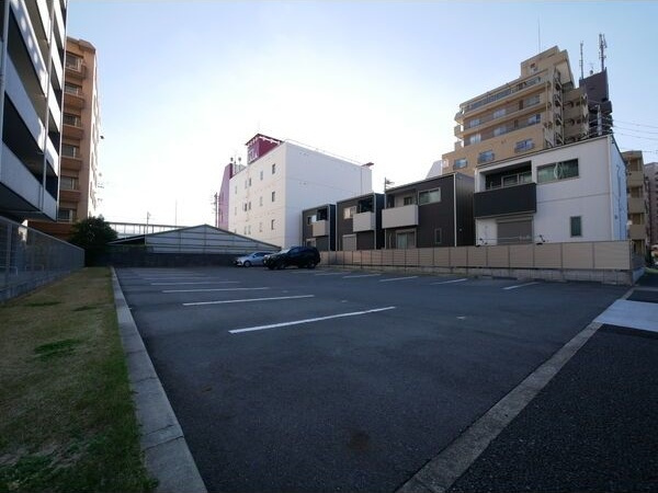 エスフィオーレの駐車場|駐車場完備です