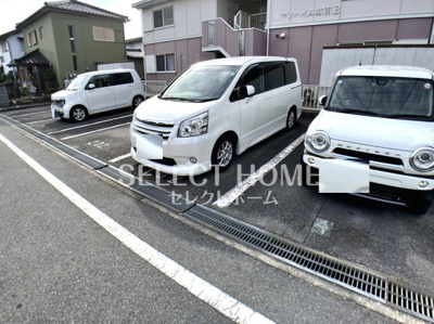 【駐車場】 | マンハイム城南B | カースペースがあります
