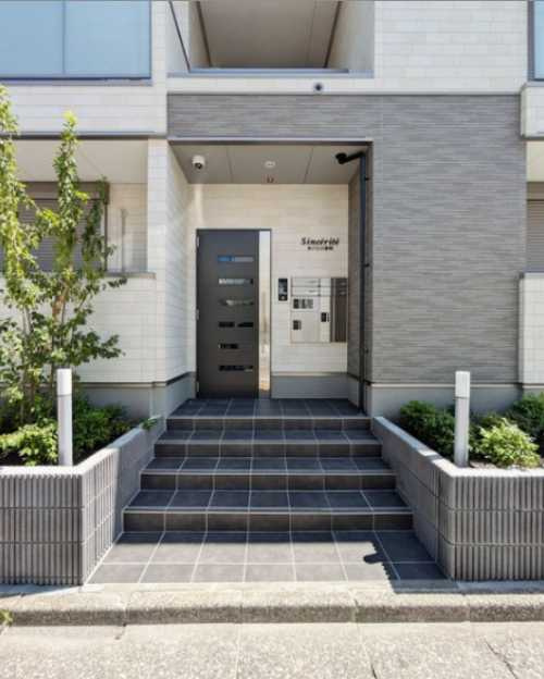 サンセリテ東が丘弐番館　新築　ネット無料　オートロックのエントランス