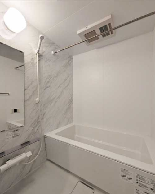 サンセリテ東が丘弐番館　新築　ネット無料　オートロックの浴室