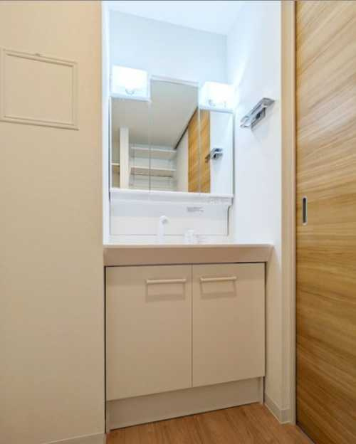 サンセリテ東が丘弐番館　新築　ネット無料　オートロックの洗面所