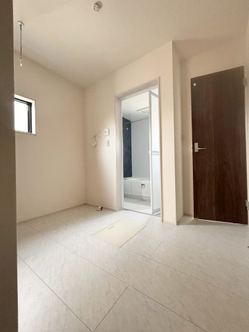 深谷市田中　第3　新築一戸建て　リーブルガーデン　01の脱衣所