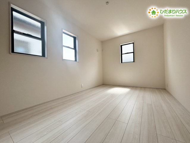 深谷市田中　第3　新築一戸建て　リーブルガーデン　01の洋室
