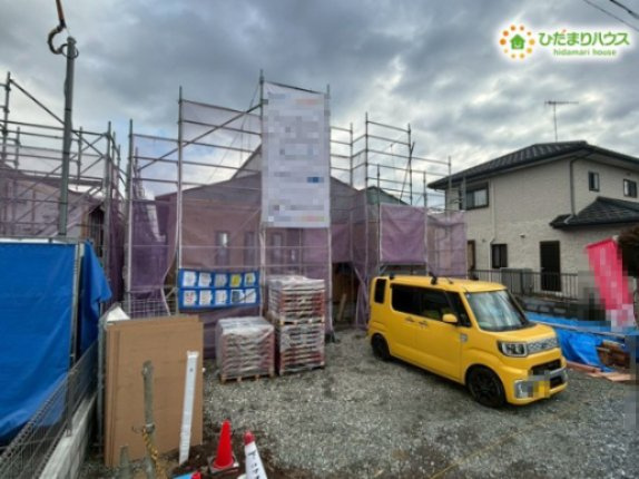 深谷市田中　第3　新築一戸建て　リーブルガーデン　01の駐車場