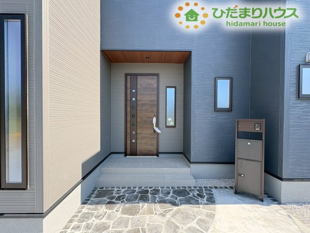 深谷市田中　第3　新築一戸建て　リーブルガーデン　01の玄関