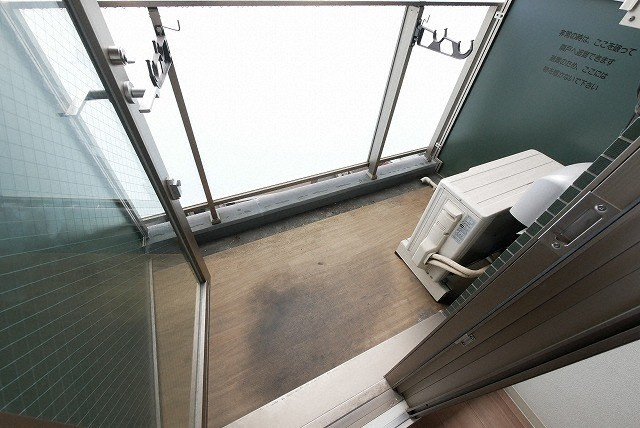 ララプレイス難波シエールのバルコニー