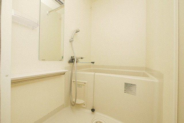 ララプレイス難波シエールの浴室