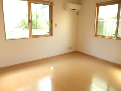 【寝室】 | ドエル晴見