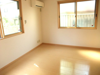 【寝室】 | ドエル晴見