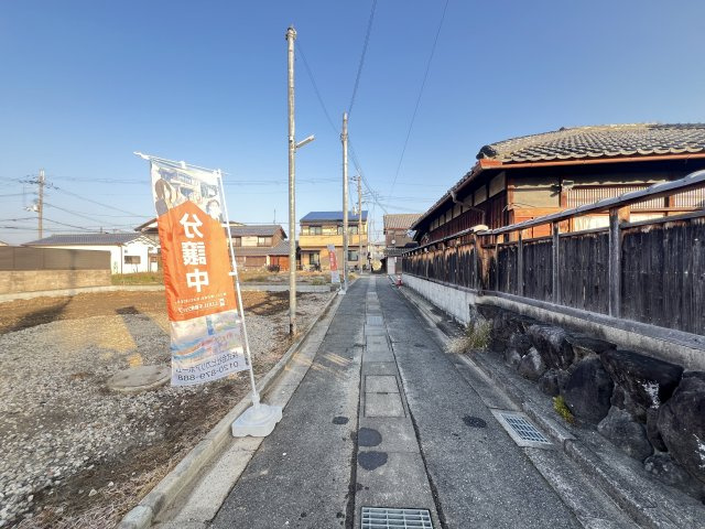 磯城郡田原本町２期 全２棟　１号棟の前面道路含む現地写真