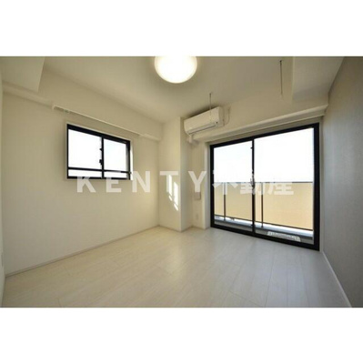 【居間・リビング】 | グラシアプレイス大森町 | こちらの居間で趣味の時間をお楽しみください