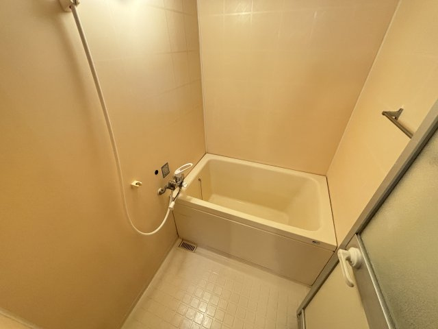 エステート松葉春日の浴室