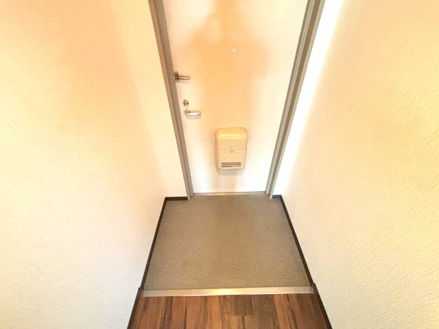エステート松葉春日の玄関