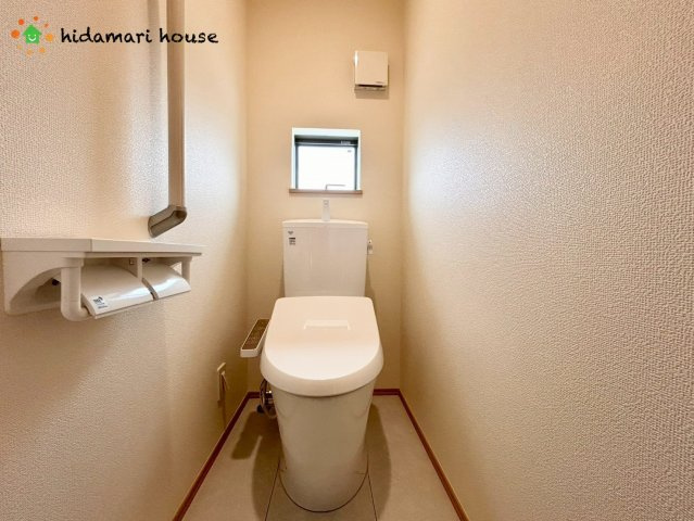 上尾市谷津第1　新築戸建　ハートフルAのトイレ
