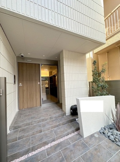 ＮｅｗＳａｆｏｌｅ三軒茶屋のエントランス|★オートロック付きのエントランス★
