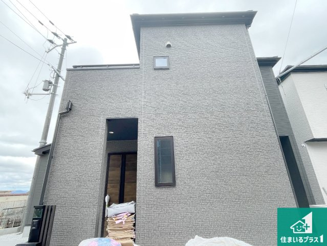 大津市坂本　新築一戸建ての外観|現在建築中！落ち着いた街並みで新生活を始めることが出来そう！周辺の物件も併せてご紹介させて頂きます！