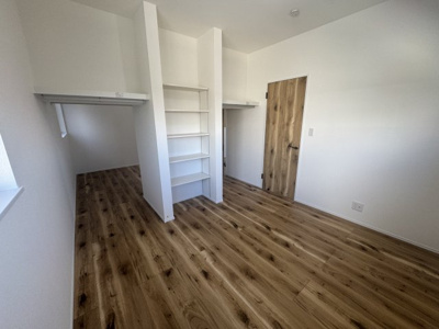 【洋室】 | 宜野湾市大山（全2棟）ラスト2号棟 | 2号棟　行き来可能な洋室5.5帖×2部屋＋CL4か所付き♪