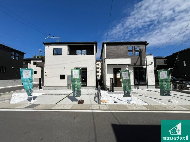 大津市坂本　新築一戸建ての外観|周辺は落ち着いた街並みの住宅地！子育てがしやすい住環境です！まだ未完成ですが、現地でしかわからない事もございます。是非一度ご覧ください。