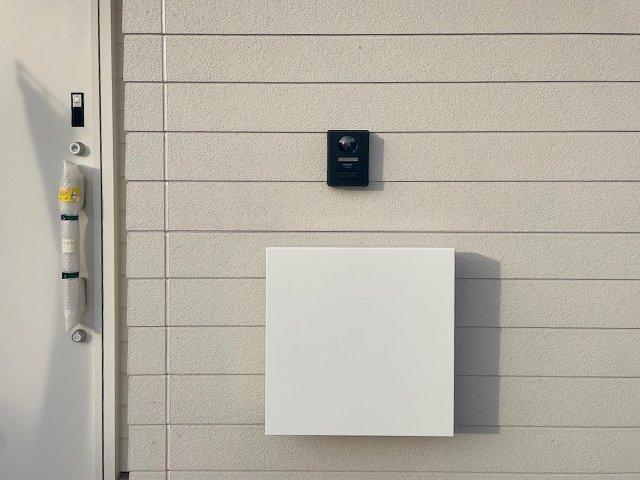 鈴鹿市肥田町の設備|ポスト、インターホン