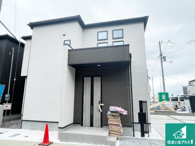 大津市坂本　新築一戸建ての外観|周辺は落ち着いた街並みの住宅地！子育てがしやすい住環境です！まだ未完成ですが、現地でしかわからない事もございます。是非一度ご覧ください。