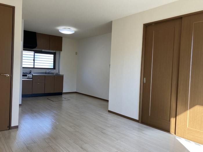 アムール E棟の居間・リビング|LDK