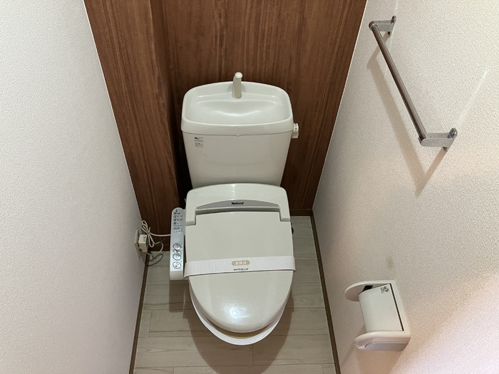 アムール E棟のトイレ|温水洗浄暖房便座