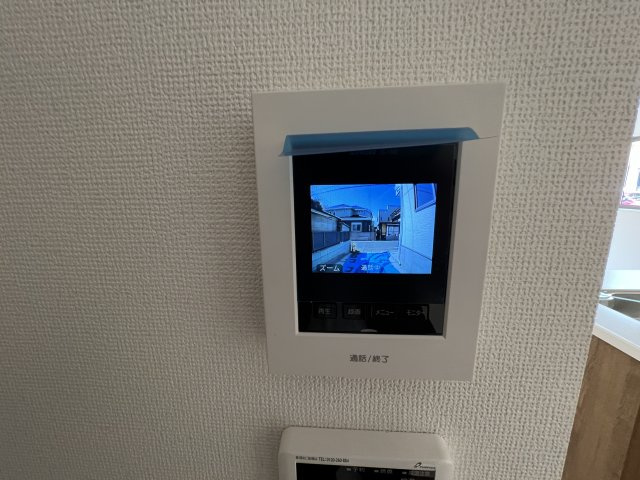 青梅市河辺町6丁目　新築戸建全1棟のその他|モニター付きインターホンあり。急な来客でも室内から顔が確認できると安心ですよね