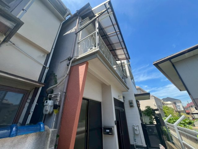 関守町2丁目貸家