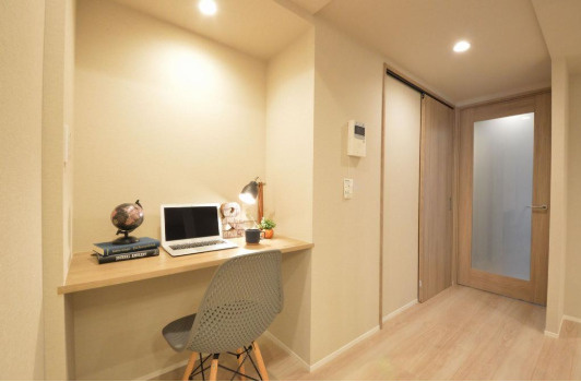 ニューハイツ練馬の設備|リビングダイニングにはインテリアカウンターを設置 ワークスペースやお子様の勉強など多目的にお使いいただけます