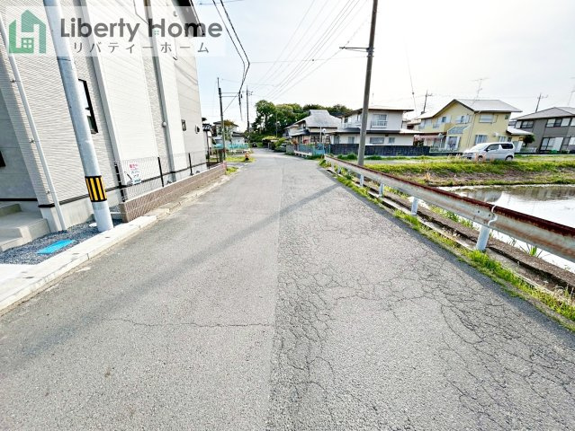 ひたちなか市高場6期　新築戸建　1号棟の前面道路含む現地写真