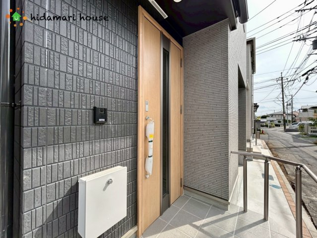 上尾市谷津第2　新築戸建　ハートフルAの玄関