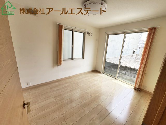 姫路市亀山1丁目　山陽電鉄「亀山駅」徒歩12分の洋室