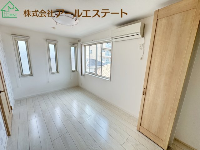 姫路市亀山1丁目　山陽電鉄「亀山駅」徒歩12分の寝室