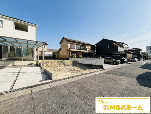 知多市つつじが丘1丁目　全1棟の前面道路含む現地写真|R8.1.19撮影　リビングイン階段☆