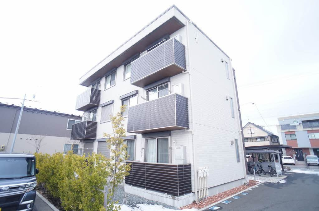 シャーメゾンイーグル