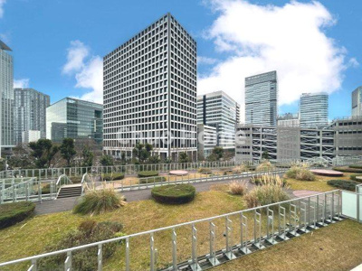 【展望】 | アーバンドックパークシティ豊洲タワーB | 手を伸ばせば、ふれることが出来そうな環境が、そのままインテリアになったような印象です。その豊かな眺望にふさわしい空間には、通風・採光にも優れ、心地よい光と風があふれています