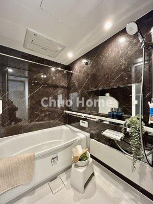 【浴室】 | アーバンドックパークシティ豊洲タワーB | 【バスルーム】暖房換気乾燥機付きシステムバスルーム。暖房・冷風・換気・乾燥など、毎日を快適に過ごせるうれしい機能が揃っています。雨の日の洗濯物も安心です。